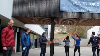 Es ist vollbracht: Mit Bravour haben die Schülerinnen und Schüler des Weikersheimer Gymnasiums gemeinsam mit der Lehrerschaft und dem Schulpersonal die Wette gegen IOC-Präsident Thomas Bach gewonnen.