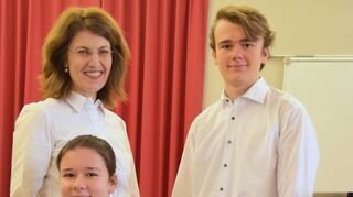 Luise und Leopold Braun aus der Klasse von Musikschulleiterin Fedra Blido gewannen den ersten Landespreis.