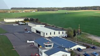 Sollten die Windkraftanlagen im Bereich Kornberg gebaut werden, sehen die Verantwortlichen des Flugplatzes Walldürn die Flugsicherheit massiv beeinträchtigt.