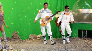 Mit ihrer Musik wollen Jan Pascal und Alexander Kilian (rechts) von „Café del mundo“ die Wüste wieder grün machen. Für die Werbung ihres neuen Albums nahmen sie am Wochenende Filme und Fotos auf. Denn die Musiker vermarkten ihre Musik künftig komplett selbst.