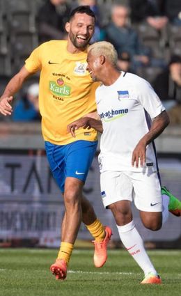 Die VfB-Legenden treten 2022 in Assamstadt auf – mit dabei wohl auch Kevin Kuranyi (links).