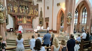 Insgesamt 54 Kinder feiern im Stadtgebiet in diesem Jahr ihre Erstkommunion. Coronabedingt verteilen sich die Feierlichkeiten auf acht Gottesdienste.