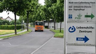 Der erhöhte Lkw-Verkehr in der Hainstadter Ziegeleistraße zur Erschließung des Baugebiets „Marienhöhe“ nervt die Anwohner. An dieser Stelle auf dem Bild soll nun eine Ampel aufgebaut werden, um für Radfahrer, Schüler und Passanten die Querung der Straße zu sichern. Tempo 30 ist bereits ausgewiesen.