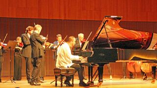 Igor Levit und die Berliner Barock Solisten bescherten dem atemlos lauschenden Publikum ein erlesenes Musikerlebnis.
