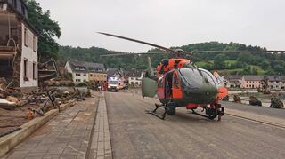 SAR-Rettungshubschrauber der Bundeswehr im Krisengebiet: Auch die Niederstettener Soldaten haben viele Menschenleben gerettet.