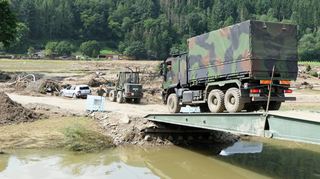Soldaten des Walldürner Logistikbataillons 461 helfen Menschen in Rheinland-Pfalz, die von der Flutkatastrophe betroffen sind.
