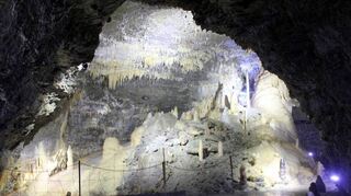 Zum Jubiläum „50 Jahre Entdeckung“ der Eberstadter Tropfsteinhöhle ist ein buntes Programm geplant. Höhepunkt ist der „Höhlenabend“.