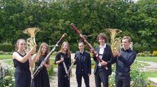 Mit sicht- und hörbarer Freude sind die jugendlichen Kammermusiker bei der Sache.