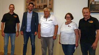 Martin Scheffel, der bisher als Vorsitzender die Geschicke des Heimat- und Kulturvereins Rosenberg leitete, wurde für seine Verdienste bei der Generalversammlung des Vereins ausgezeichnet. Zu seinem Nachfolger wurde Siegfried Stumpf gewählt.