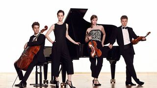 Außergewöhnlich wie konsequent: Die Meister des „Notos Quartett“ präsentieren sich gemeinsam mit dem Kammermusik-Nachwuchs.
