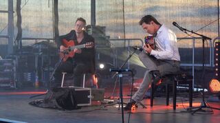 Alexander Kilian (links) und Jan Pascal, versunken in ihre Musik.