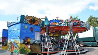 Derzeit laufen auf dem Buchener Musterplatz die Vorbereitungen für den 192. Schützenmarkt, der am kommenden Samstag beginnt. Die Marktbeschicker freuen sich, dass es wieder los geht.