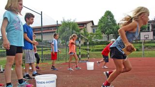 Mit einem kreativen Angebot sorgt die DLRG-Jugendabteilung auch während der Pandemie für etwas „Action“ bei den Mädchen und Jungen in Höpfingen. Nicht nur beim Basteln, sondern auch bei den Sportabenden (Bild), die mit der zum Sommer hin sinkenden Inzidenz möglich wurden, hatten die Kinder Spaß.