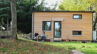 Ein Tiny House bietet viele Vorteile. Als dauerhafter Bewohner muss man diese sehr reduzierte Lebensart mögen. In Bettingen soll jetzt so ein Kleinst-Haus entstehen. Doch der Ortschaftsrat sprach sich gegen das Vorhaben aus.
