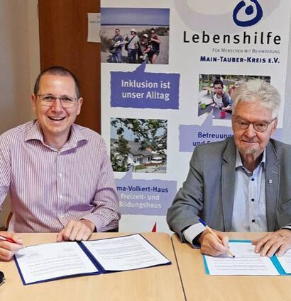 Peter Büche (links) ist Geschäftsführer der Lebenshilfe. Das Bild zeigt ihn mit Vorsitzendem Jörg Hasenbusch.
