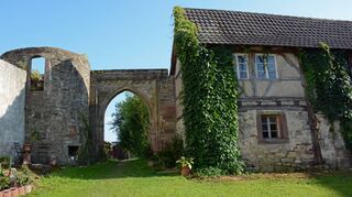 Das Kloster Seligental bei Schlierstadt ist ein ehemaliges Zisterzienserinnen-Kloster. Es wurde 1236 gegründet und 1568 aufgelöst. Teile der Anlage stehen noch.