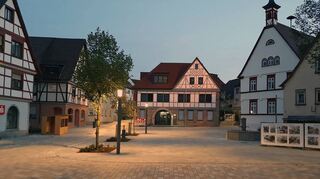 Der Möhlerplatz inmitten der Igersheimer City erstrahlt jetzt in neuem Glanz.