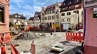 Die Arbeiten am Tauberbischofsheimer Sonnenplatz schreiten voran und befinden sich voll im Zeitplan.
