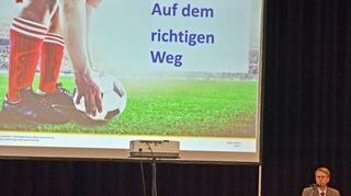 OB Markus Herrera Torrez (rechts) bei der Vorstellung des Haushaltsentwurfs.