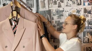 Historische Vorbilder und Schnitte hat die 26-jährige Designerin Raphaela Dürr ihren Kreationen zugrunde gelegt.
