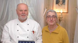 Während Helmut Walz als gelernter Koch und Küchenmeister den Kochlöffel schwang, kümmerte sich Marianne Walz als Wirtin alter Schule mit Leib und Seele um das Wohl der Gäste im „Badischen Hof“.