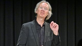 Kabarettist Holger Paetz philosophierte über das Klima in der Welt bei seinem Auftritt in der Aula Alte Steige.