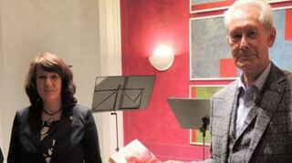Einen Nachdruck des „Haushaltungs-buchs“ Eduard Mörikes bekam Staatssekretärin Splett geschenkt.