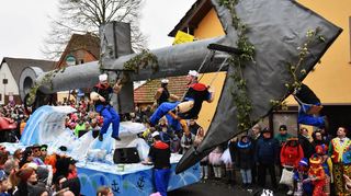 Ob es 2022 einen Rosenmontagsumzug in Assamstadt gibt, steht noch nicht fest. Allerdings wollen die Narren in der Region wieder durchstarten – und Beachtung der Corona-Bedingungen.
