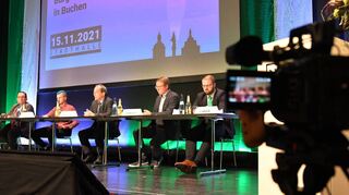 Live im Internet übertragen wurde die Bewerbervorstellung der drei Kandidaten für die Bürgermeisterwahl der Stadt Buchen am Montagabend.