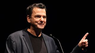 Nachdem Oberbürgermeister Peter Kurz, Schauspielerin Barbara Auer und ihr Kollege Matthias Brandt den neuen Schillerpreis-träger mit Worten und Musik gewürdigt hatten, dankte Christian Petzold unter anderem für BAföG.