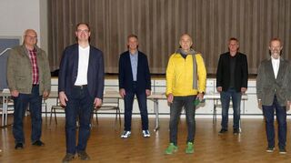 Die neuen und bestätigten Vorstandsmitglieder des Sportjugendfördervereins Main-Tauber: (von links) Beisitzer Rüdiger Wellm, stellvertretender Vorsitzender Dr. Lukas Braun, Vorsitzender Volker Silberzahn, Stellvertretender Vorsitzender Matthias Götzelmann, Geschäftsführer Michael Geidl, Beisitzer Reinhold Balbach, Schatzmeister Alexander Fels, Beisitzer Dominic Faul, Beisitzer Erich Rosenkranz. Auf dem Bild fehlen Schirmherr Landrat Christoph Schauder, die Beisitzer Joachim Döffinger, Volker Stephan, Felix Röttger, Michael Grethe, Georg Köhler und Eugen Dürr (beide Kassenprüfer).