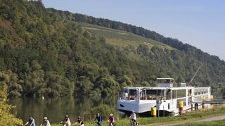 185 Schiffe lagen in Wertheim in diesem Jahr bis einschließlich November 2021 vor Anker. Zu Spitzenzeiten waren es über 600 pro Jahr. Die Übernachtungszahlen werden von 243 000 im Jahr 2019 auf nicht einmal 100 000 in diesem Jahr fallen.