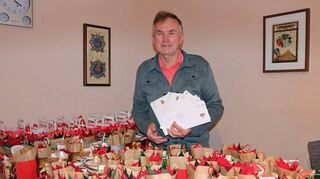 Der Vorsitzende der Arbeiterwohlfahrt, Jürgen Vöge, ist stolz darauf, dass der Verein auch in diesem Jahr wieder bedürftige Familien bedenken kann.