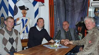 Beim gemeinsamen Pressegespräch im „Arsenal“ im Schloss standen unter anderem (von links) Thomas Tremmel und Andreas Lehr (beide HDOC) sowie die beiden HSC-Vertreter Günther Etzl und Andreas Schweizer Rede und Antwort.