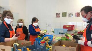 Nur das große Engagement der Ehrenamtlichen macht den Betrieb des Tafelladens möglich.
