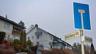 Das Abwasser ist hier zum Dauerproblem geworden: In der Niederstettener Rosenbergstraße steht eine umfassende Kanalsanierung an.