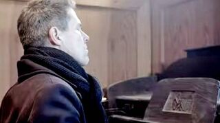 Andreas Schieser am Harmonium. Nach den Aufnahmen begann dann die Arbeit im Studio.