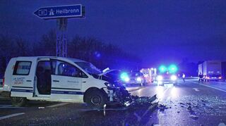 Die Unfallstelle auf der B 290 Richtung Tauberbischofsheim, an der A 81-Auffahrt nach Heilbronn.