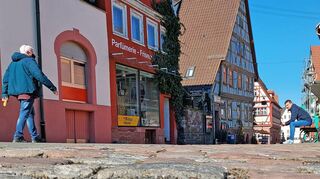Der Straßenbelag in der Altstadt ist an vielen Stellen sanierungsbedürftig.