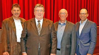 Bei der Verabschiedung (von links): Verbandsvorsitzender Bürgermeister Volker Rohm, Dr. Herbert Schmid, Ludwig Schön und Tobias Künzig.
