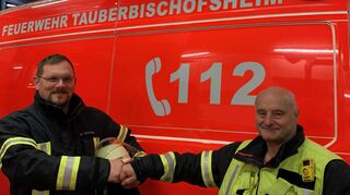 Dominik Götzinger (links), neu gewählter Kommandant der Abteilung Tauberbischofsheim, übernimmt das Amt von Michael Noe.