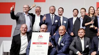 Das Ersa-Team nach der Preisverleihung des Wettbewerba „Fabrik des Jahres“.