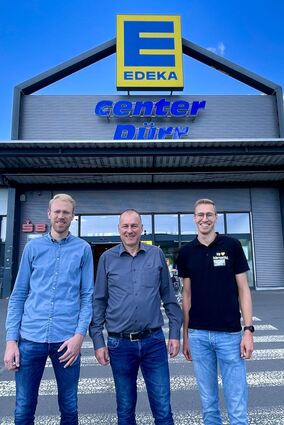 Florian, Udo und Maximilian Dürr (von links) haben mit ihrem „E center“ in Tauberbischofsheim Großes vor.
