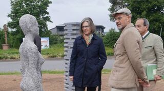 Bildhauer Gil Topaz im Gespräch über seine Arbeit.