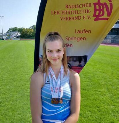 Drei Mal Dritte wurde Hailey-Jean Hörner bei den Badischen Leichtathletik-Meisterschaften.