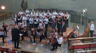 Der Kirchenchor von St. Bonifatius gab ein Konzert anlässlich des Patroziniums der Pfarrgemeinde zusammen mit dem Kammerorchester „Leggiero“.