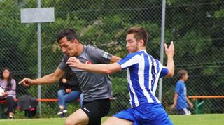 Der VfB Reicholzheim (blau-weiß gestreift) hat 2019 die Wertheimer Stadtmeisterschaft gewonnen und geht deshalb als Titelverteidiger ins Rennen.