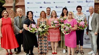 Ehrungen und Verabschiedungen bei den FN: Das Bild zeigt (von links) Betriebsratsvorsitzende Heike von Brandenstein, Horst Stolz, Imke Mittendorf, Birgit Krieger, Klaus Greulich, Waltraud Huhn, Angelika Zegowitz, Melanie Scholz-Rosenkranz, Birgit Specht und FN-Geschäftsführer Jochen Eichelmann.