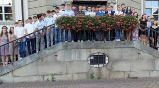 Die Mittlere Reife und den Hauptschulabschluss in der Tasche haben diese Schülerinnen und Schüler des Walter-Hohmann-Schulverbunds Hardheim.
