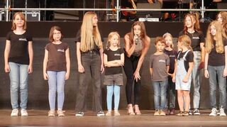 Der Kinderchor mit Jana Marie Gropp begeisterte in Zwingenberg.